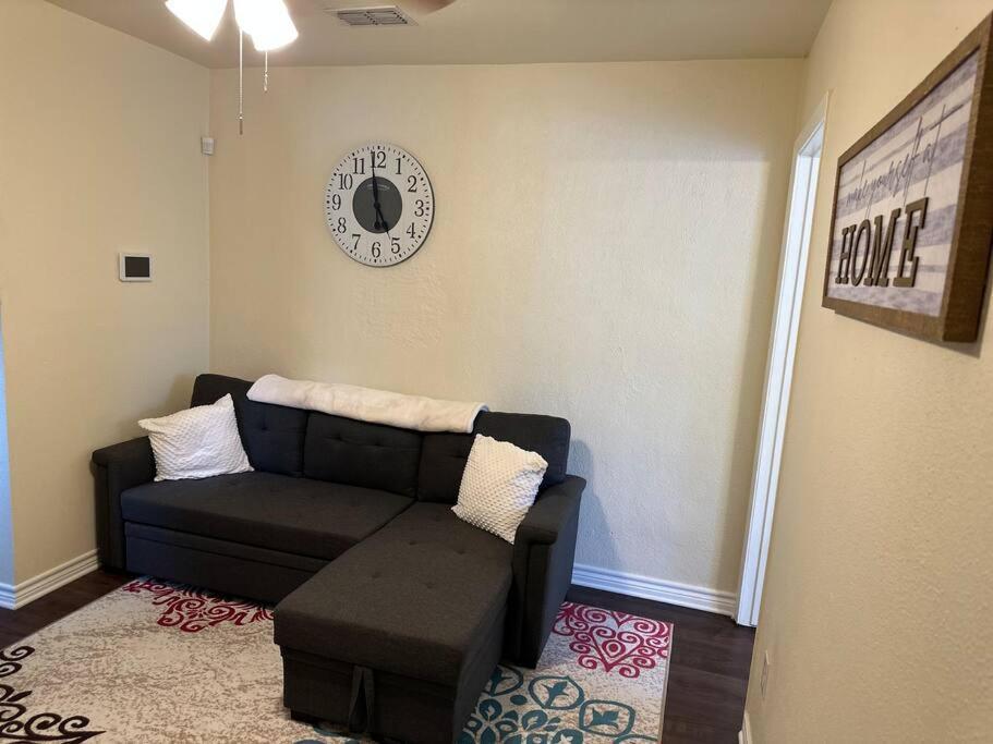 Apartament Walk To The Alamodome! Sleeps 6, Pet Friendly San Antonio Zewnętrze zdjęcie