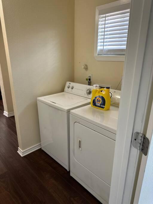 Apartament Walk To The Alamodome! Sleeps 6, Pet Friendly San Antonio Zewnętrze zdjęcie