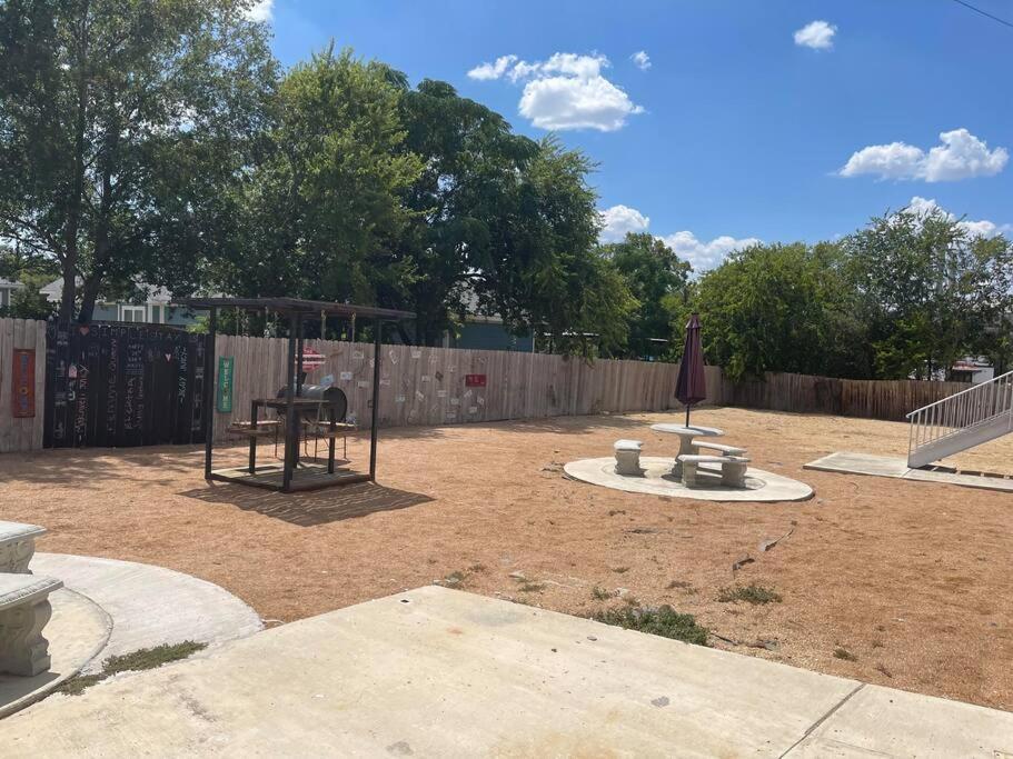 Apartament Walk To The Alamodome! Sleeps 6, Pet Friendly San Antonio Zewnętrze zdjęcie